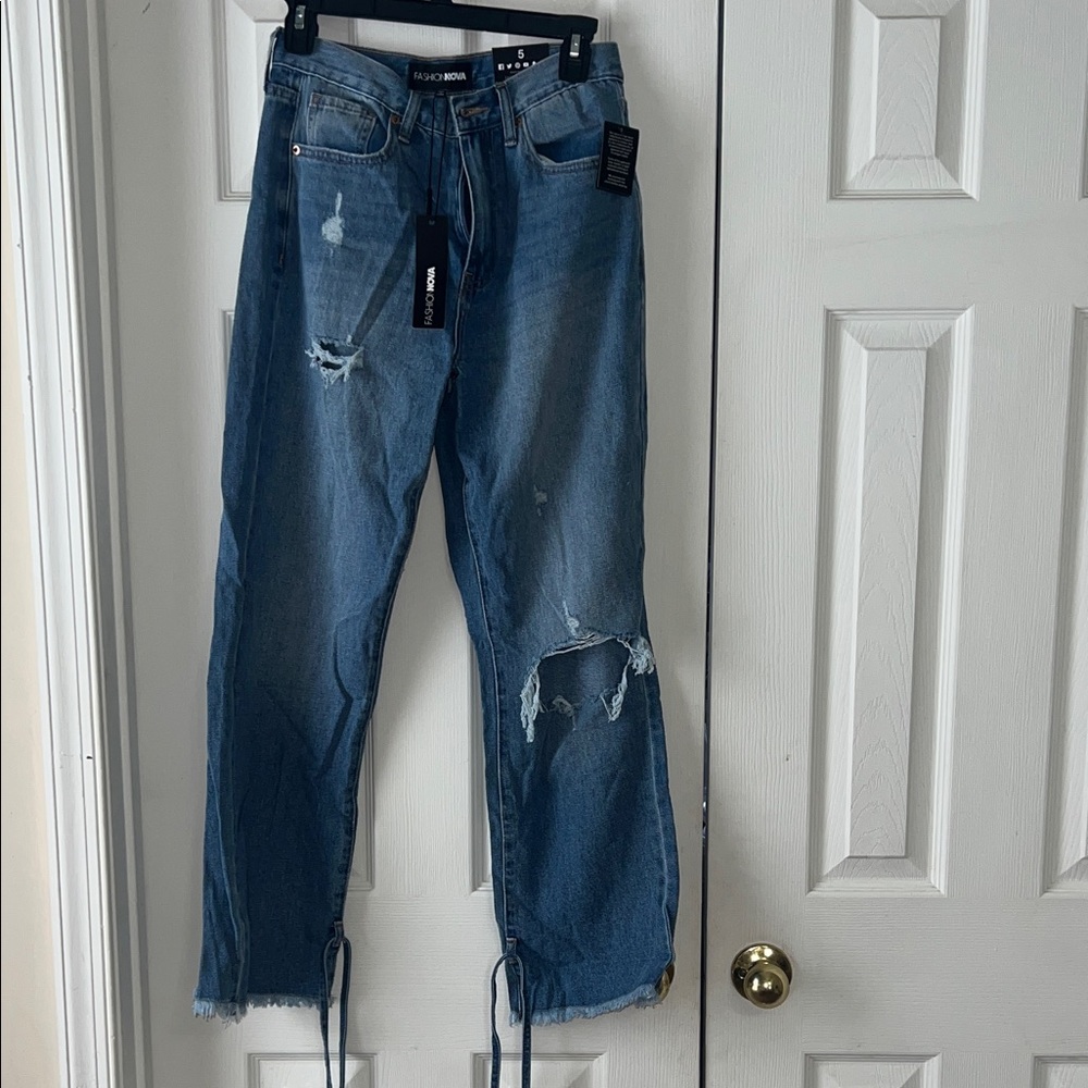 Fashion Nova Relaxed Fit Blue Jeans with Distressed Details